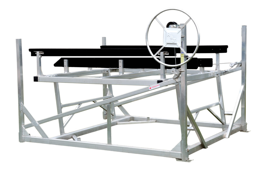 Cantilever boat lift