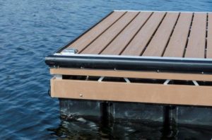 Floating dock section