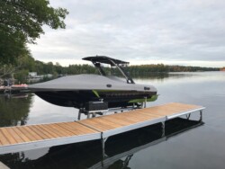 WaveX Series Dock and ramp with Hydraulic Boat lift