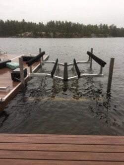 Hydraulic Boat Lift with Side Guides