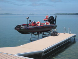 Hydraulic Boat Lift and Pipe Dock with Ramp