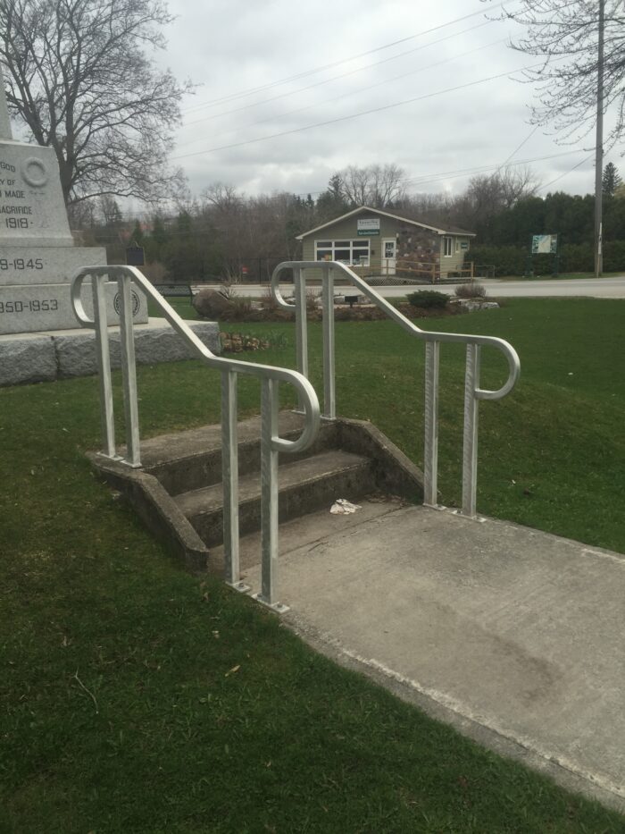 Aluminum Railings at Cenotaph